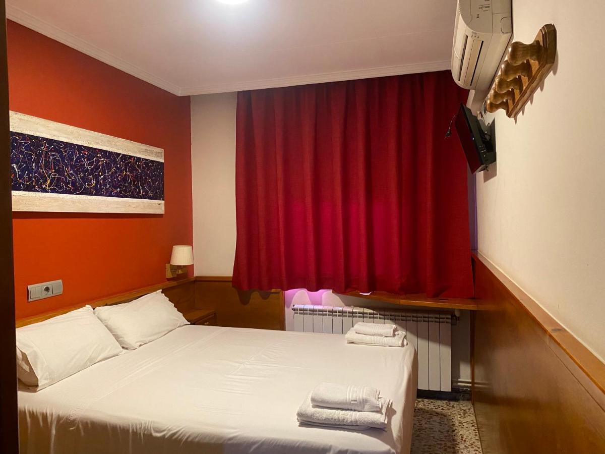 Hostal Galicia Cardedeu Eksteriør bilde