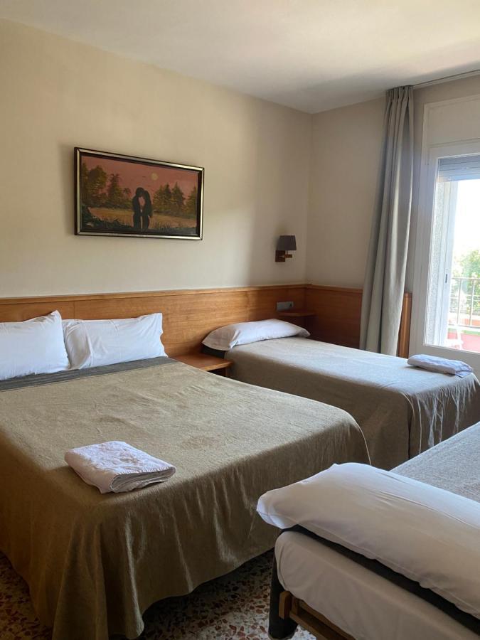 Hostal Galicia Cardedeu Eksteriør bilde
